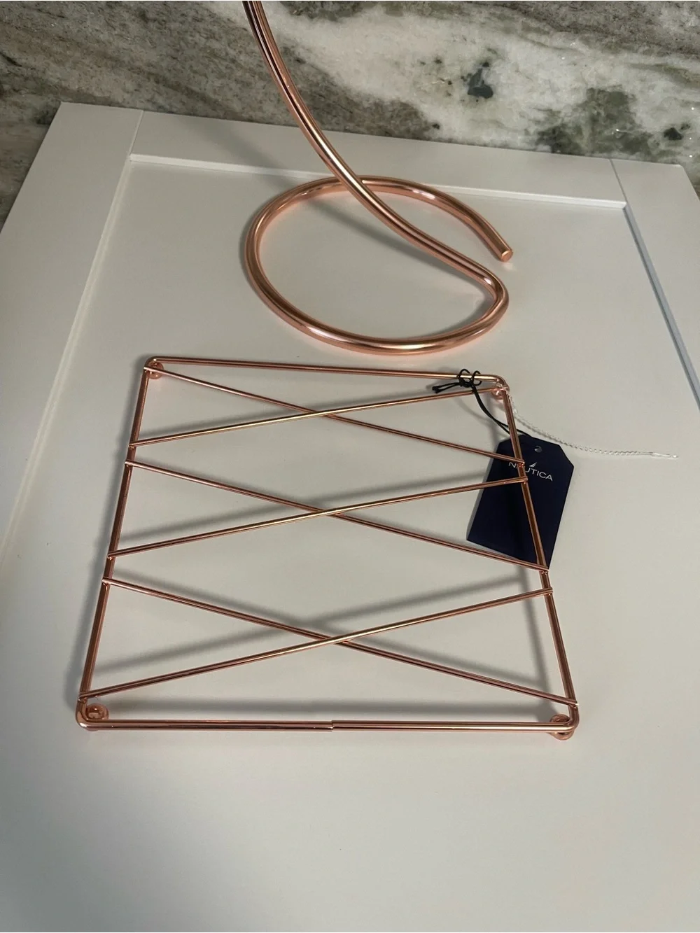 N/A modern metallic